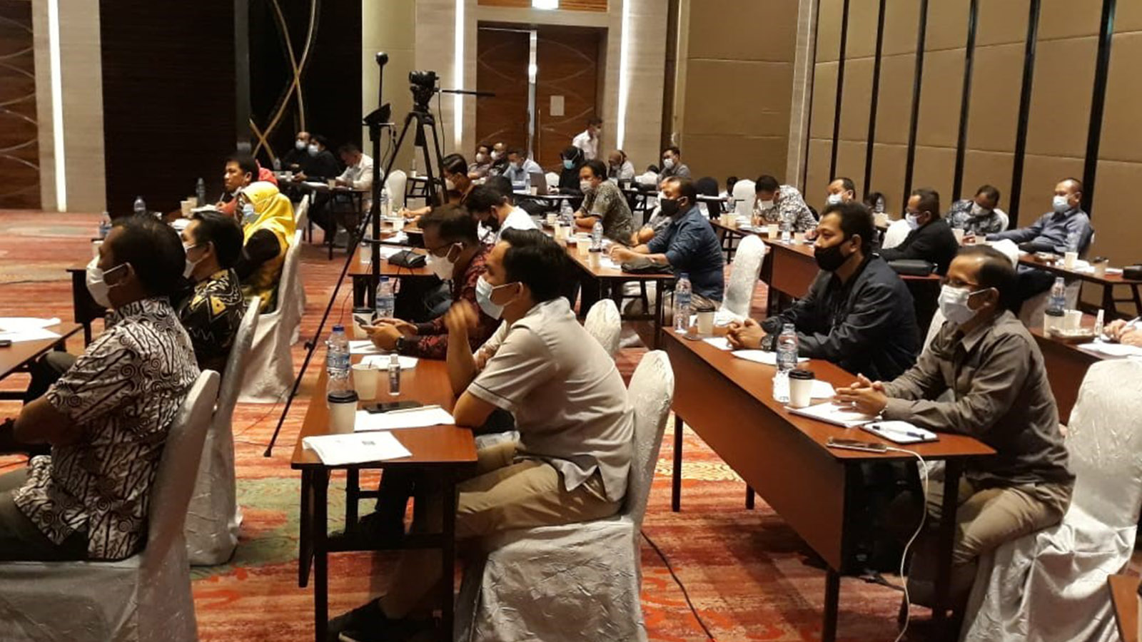 Anggota Bawaslu Banjar Ikuti Rapat Persiapan Penyusunan Strategi dan Analisis Pengawasan Pemungutan Suara Ulang (PSU)
