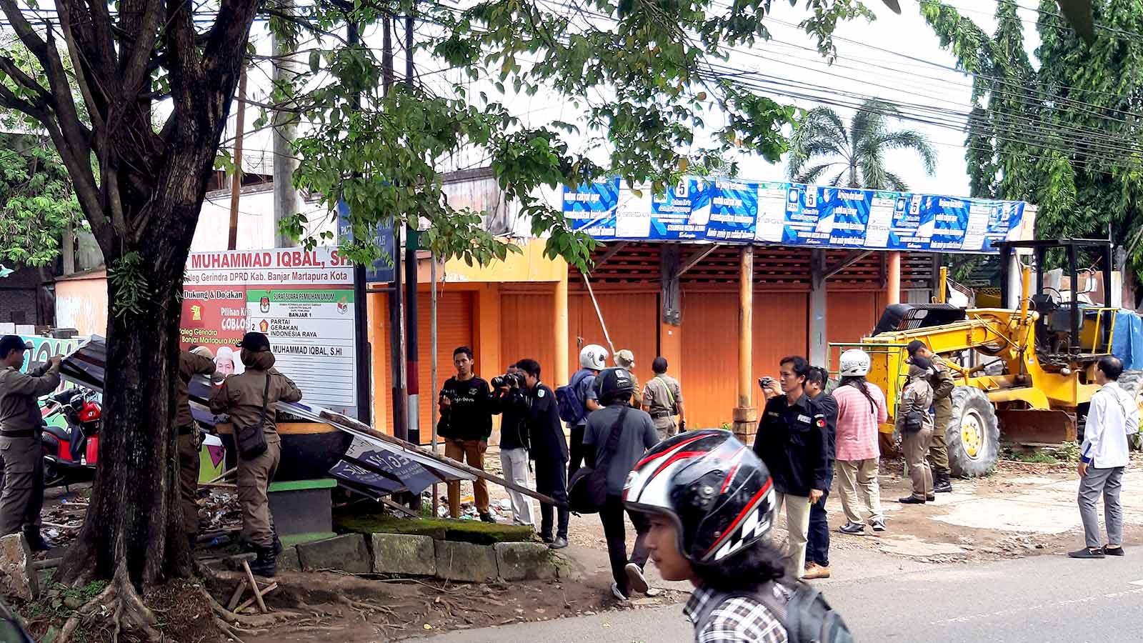 H-2 Pemilu Serentak, Masih Banyak APK yang Harus Ditertibkan