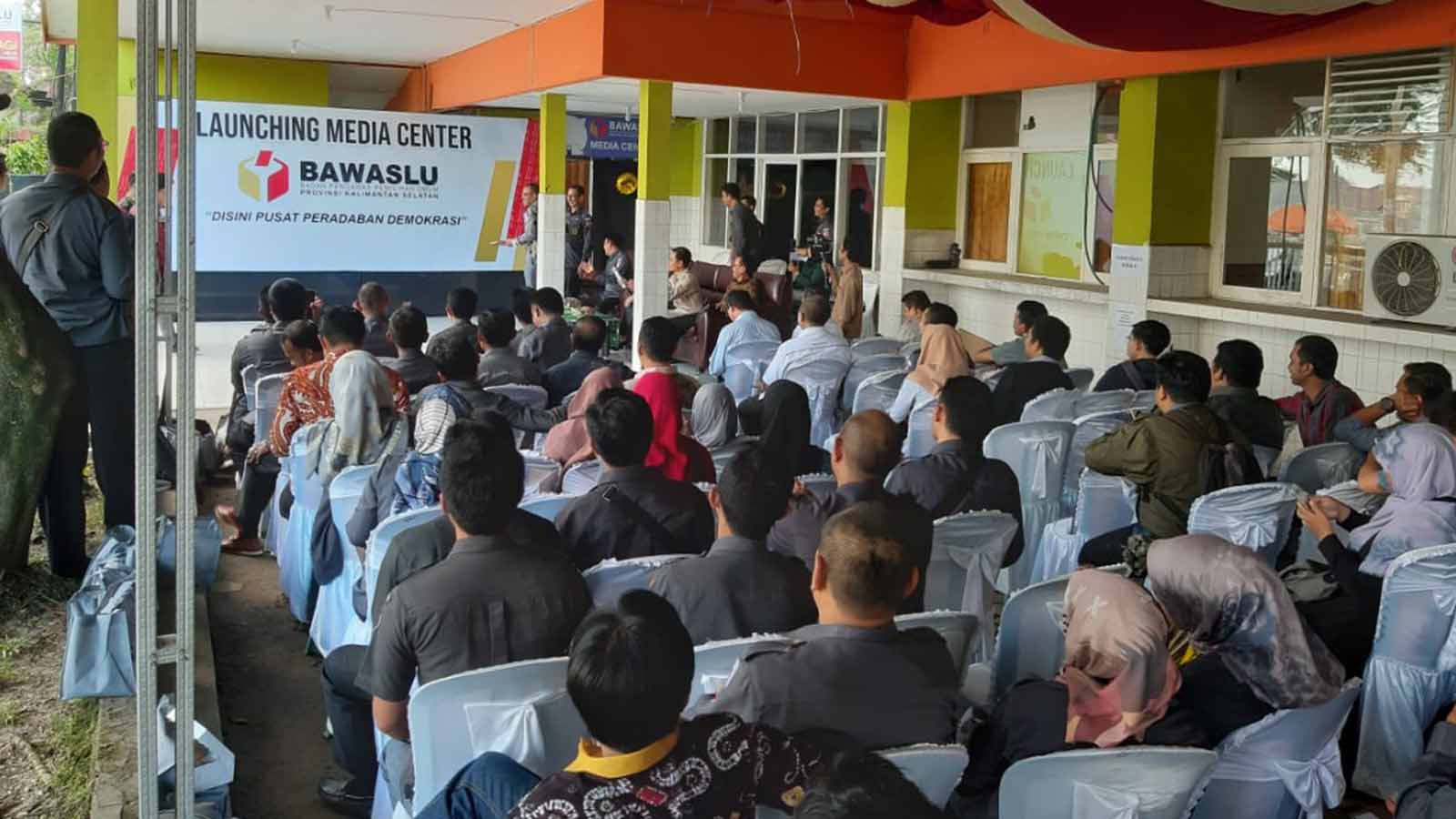 Bawaslu Kalsel Launching Media Center Sebagai Pusat Informasi Pemilu di Kalimantan Selatan