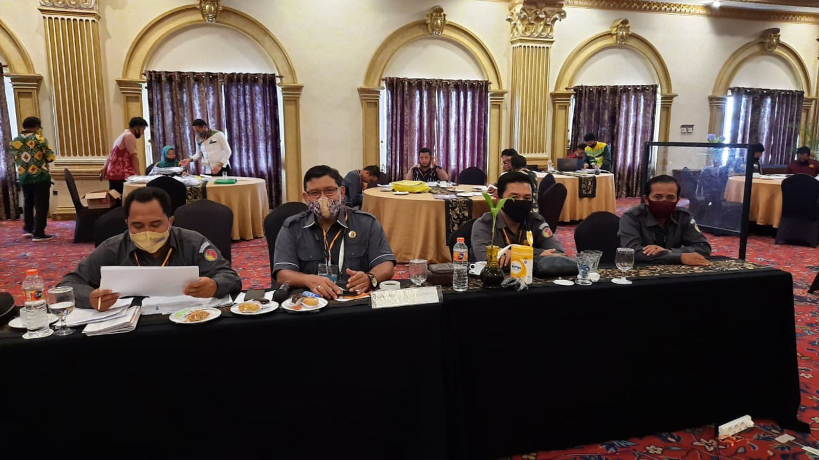Bawaslu Kabupaten Banjar Menghadiri Rapat Pleno Rekapitulasi Dukungan Hasil Verifikasi Faktual Tingkat Kabupaten