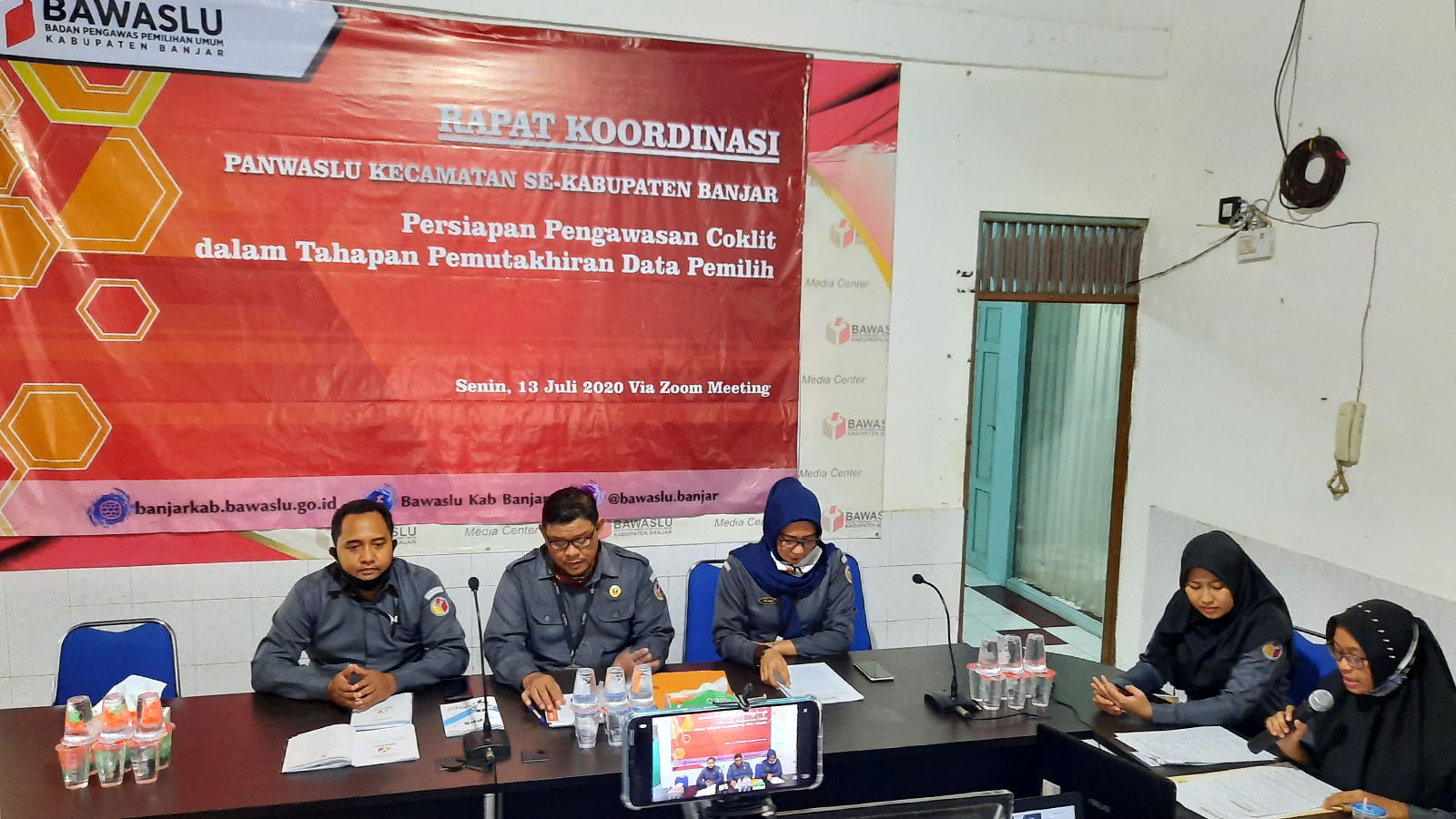 Jelang Coklit Bawaslu Banjar adakan Rakoor Daring