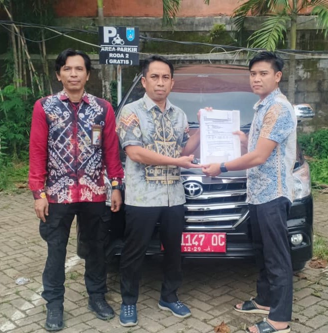 Serah Terima Pinjam Pakai Kendaraan Dinas