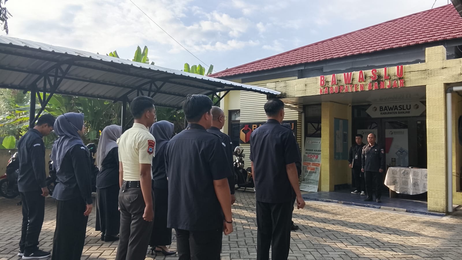Upacara Bendera Rutin