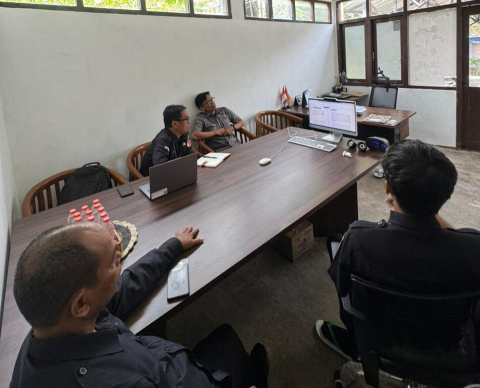 rapat sekretariat