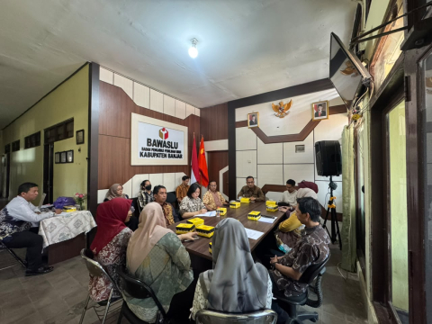 Rapat Data dan Informasi