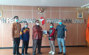 Bawaslu Kabupaten Banjar Serahkan Laporan Akhir Penyelesaian Sengketa