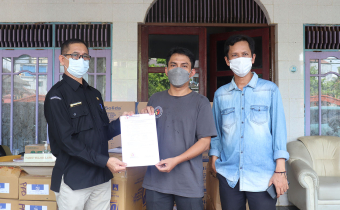 Bantuan APD dari Bawaslu Provinsi KalSel untuk Persiapan PSU 9 Juni 2021