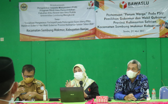 Ketua Bawaslu Provinsi Kalsel Hadiri Kegiatan Forum Warga" di Kecamatan Sambung Makmur"