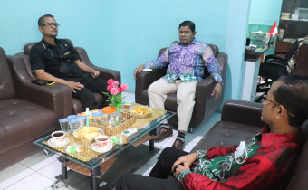 Sambangi Kantor Bawaslu Banjar, IPTU Farikin Berharap Terjalin Kerjasama dan Komunikasi yang Intens Dalam Menyongsong Pemilu Tahun 2024