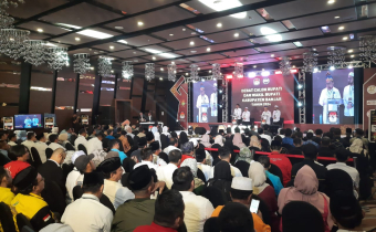 suasana debat