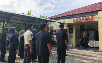 Upacara Bendera Rutin